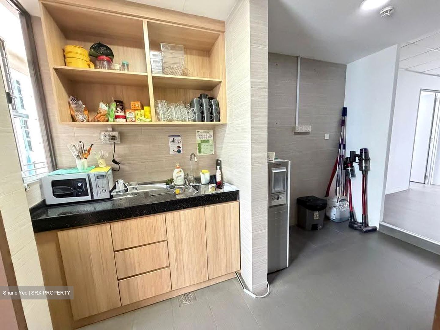 Carpenter Street (D1), Office #612800761